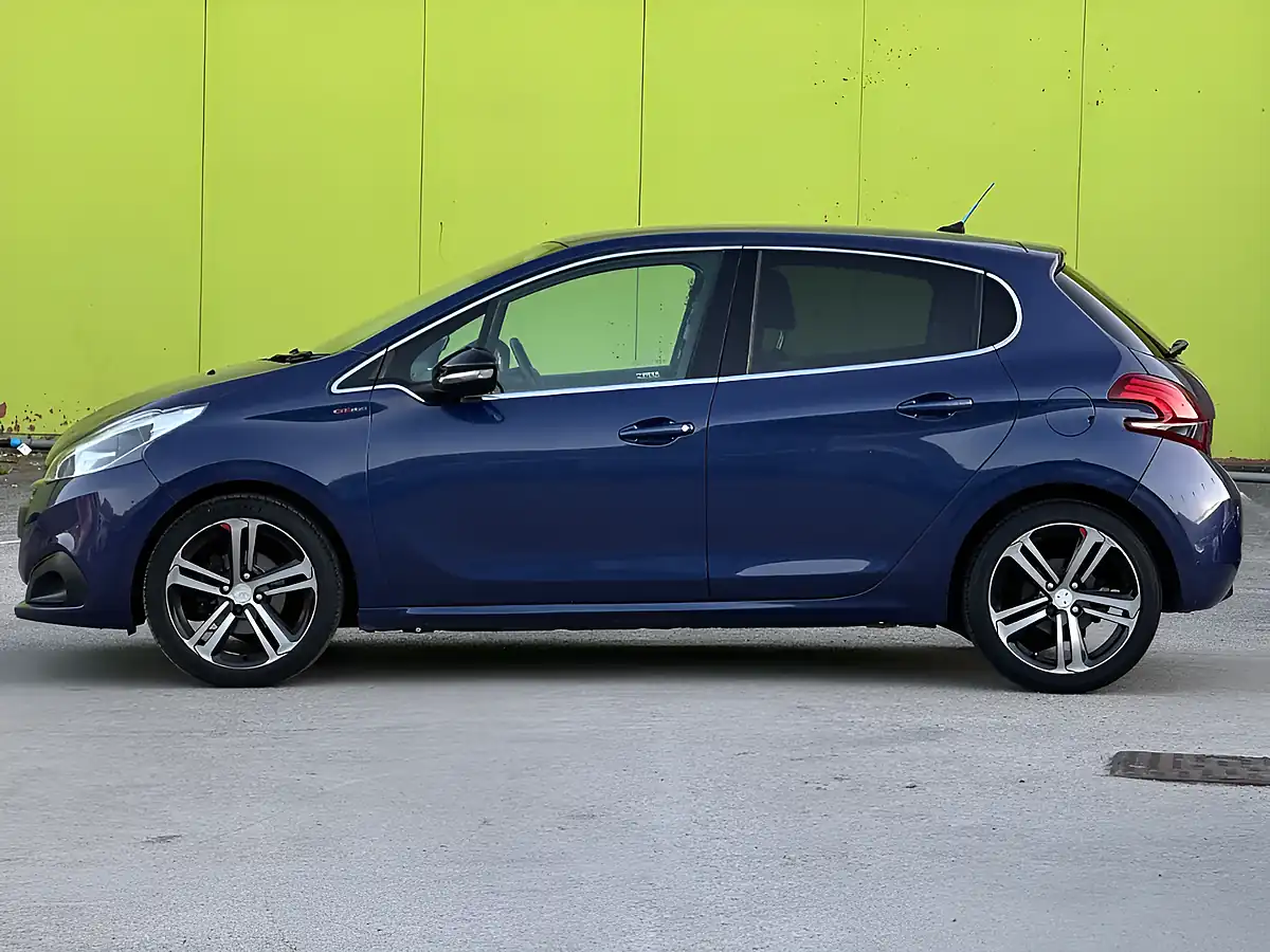 Used 2016 Peugeot 208 GT Line Blue - Interior and Exterior details 8