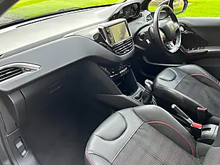 Used 2016 Peugeot 208 GT Line Grey - Interior and Exterior details 17