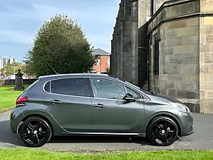 Used 2016 Peugeot 208 GT Line Grey - Interior and Exterior details 5