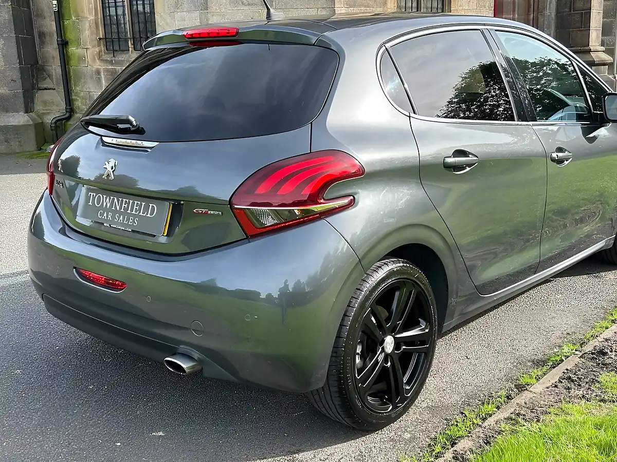 Used 2016 Peugeot 208 GT Line Grey - Interior and Exterior details 6