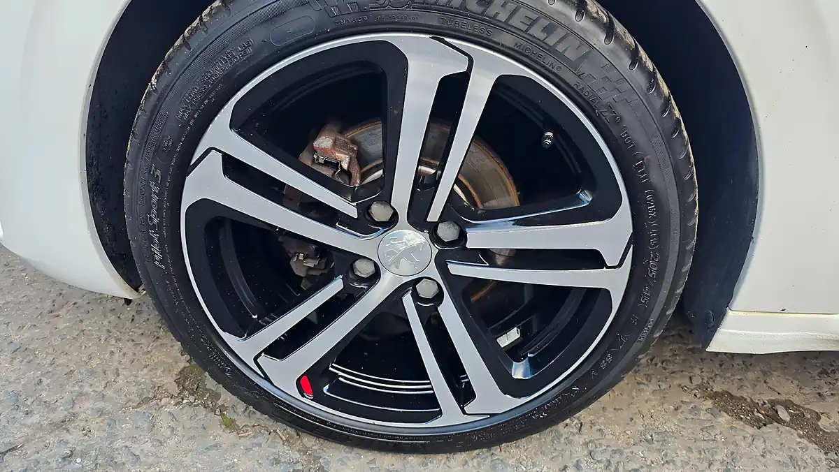 Used 2016 Peugeot 208 GT Line - Interior and Exterior details 19