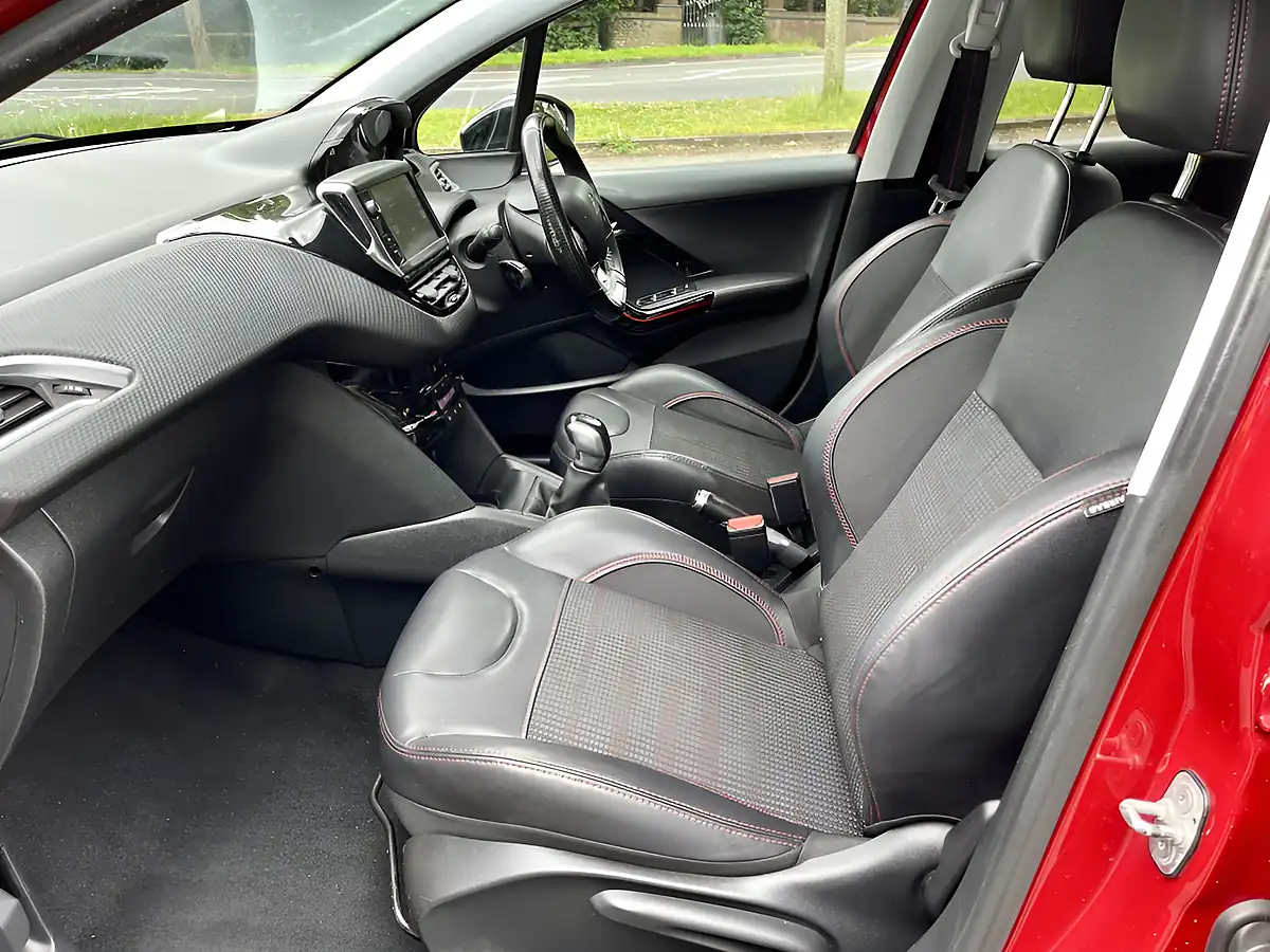 Used 2016 Peugeot 208 GT Line Red - Interior and Exterior details 11