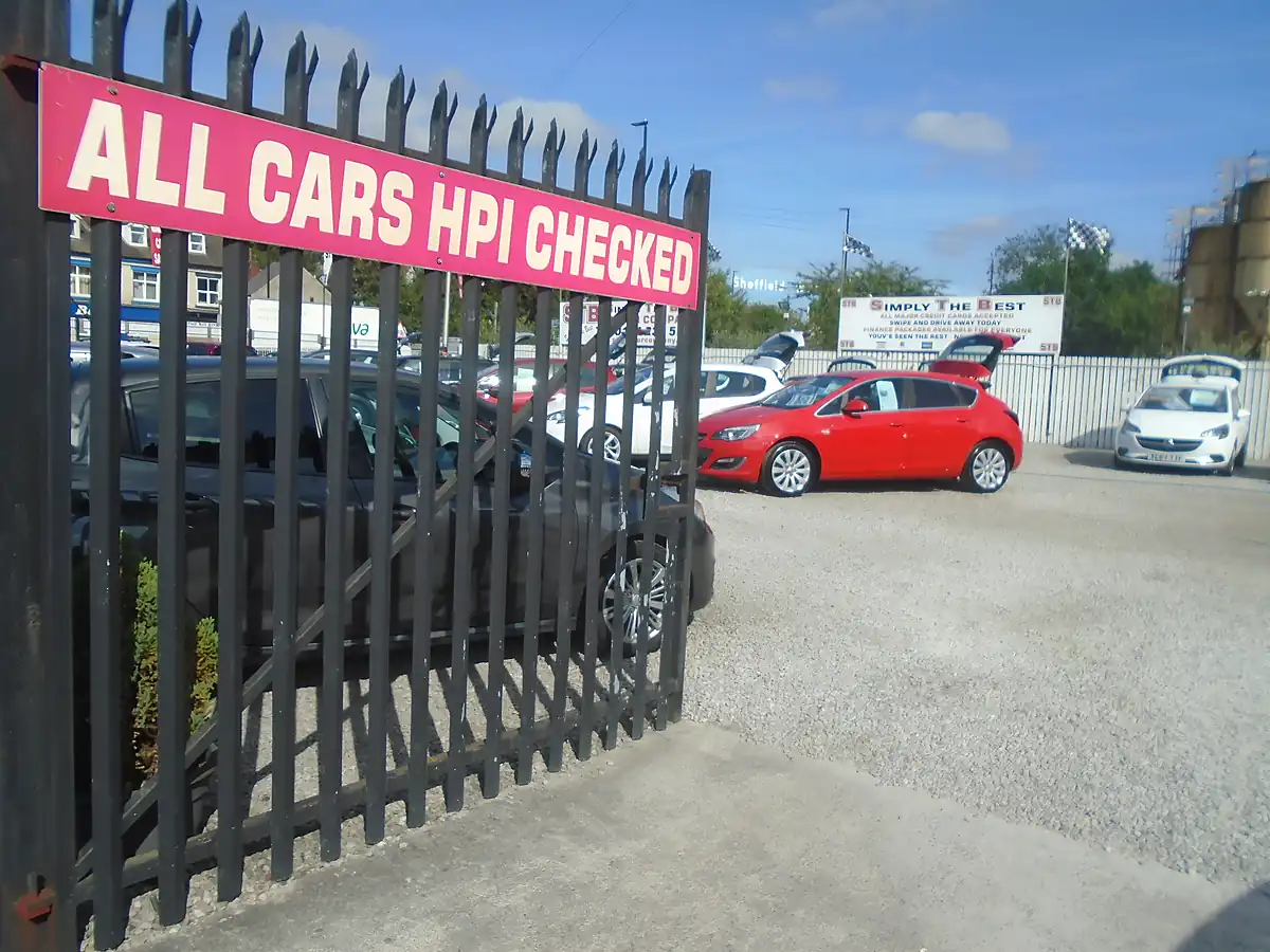 Used 2016 Peugeot 208 GT Line Red - Interior and Exterior details 18