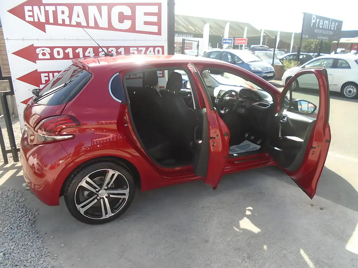 Used 2016 Peugeot 208 GT Line Red - Interior and Exterior details 7