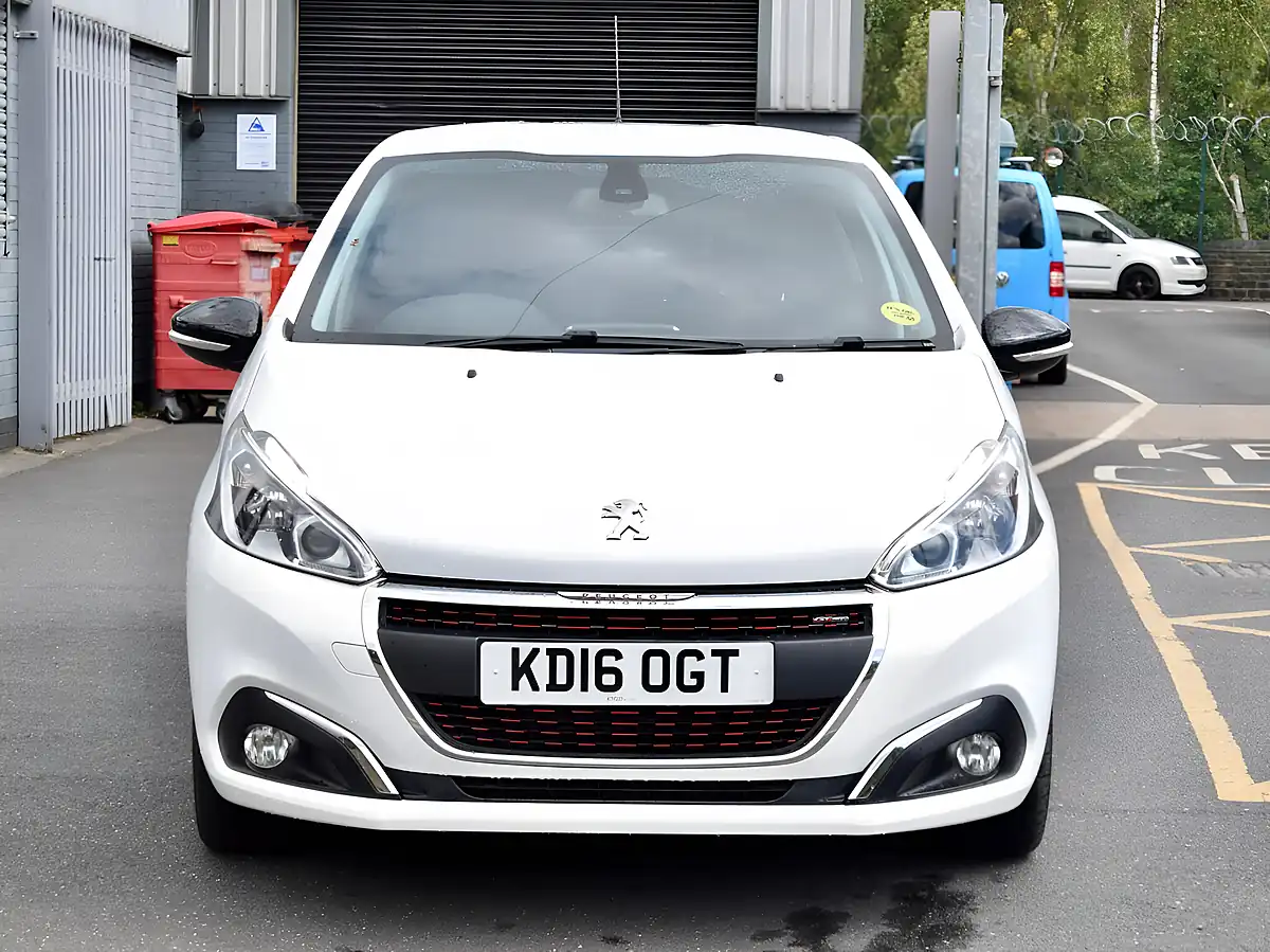 Used 2016 Peugeot 208 GT Line White - Interior and Exterior details 2