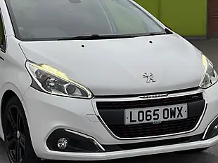 Used 2016 Peugeot 208 GT Line White - Interior and Exterior details 2