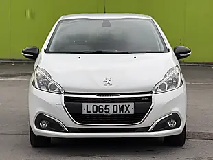 Used 2016 Peugeot 208 GT Line White - Interior and Exterior details 5
