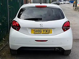 Used 2016 Peugeot 208 GT Line White - Interior and Exterior details 10