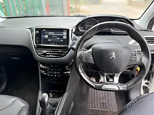 Used 2016 Peugeot 208 GT Line White - Interior and Exterior details 13
