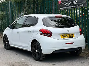 Used 2016 Peugeot 208 GT Line White - Interior and Exterior details 8