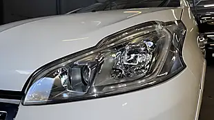 Used 2016 Peugeot 208 GTI Prestige White - Interior and Exterior details 16