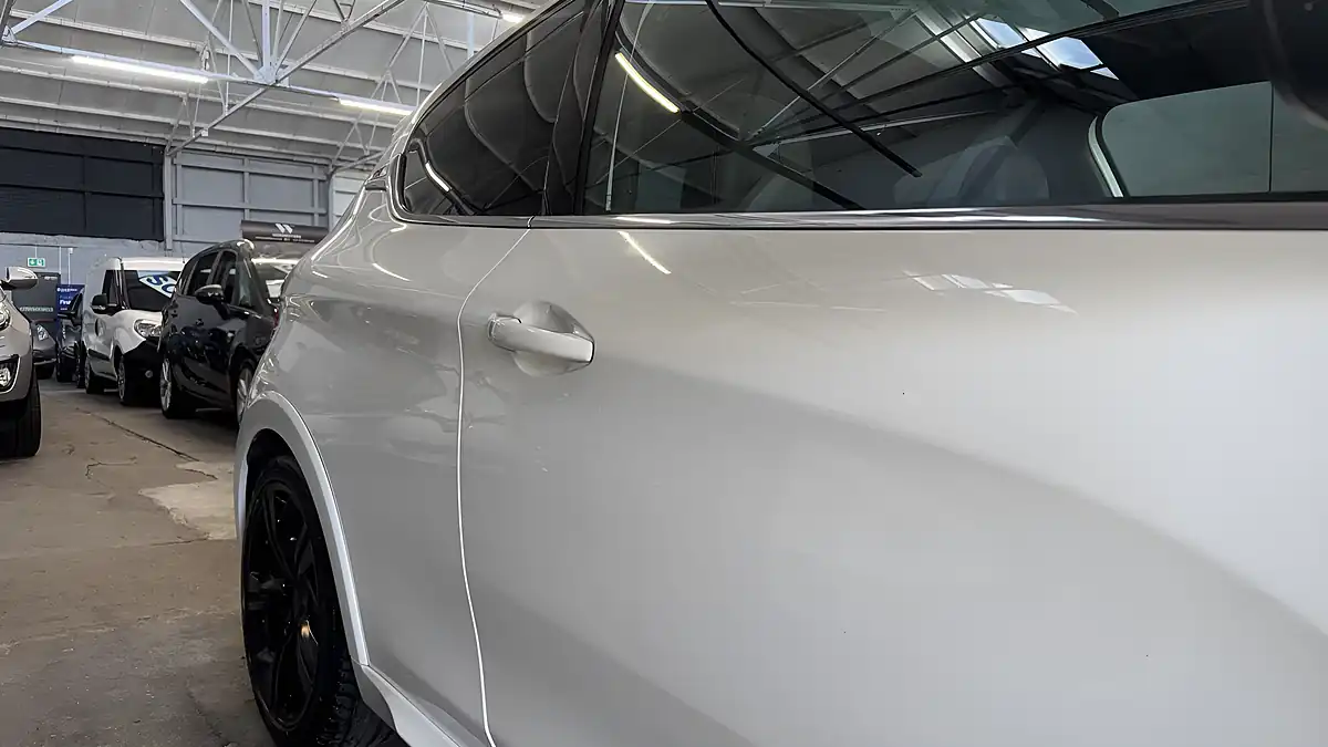 Used 2016 Peugeot 208 GTI Prestige White - Interior and Exterior details 17