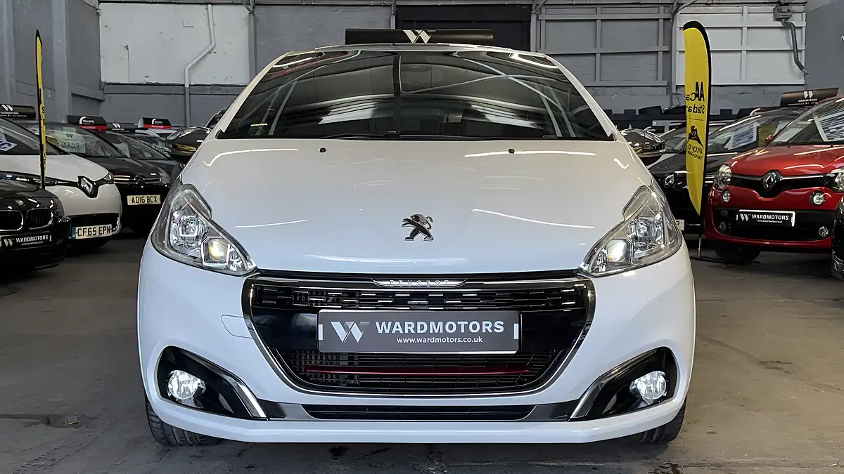 Used 2016 Peugeot 208 GTI Prestige White - Interior and Exterior details 3