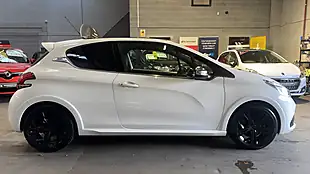 Used 2016 Peugeot 208 GTI Prestige White - Interior and Exterior details 8