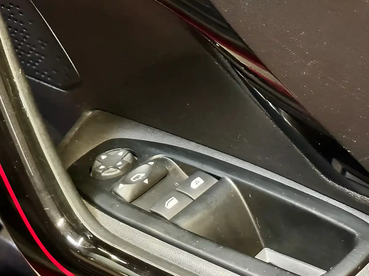 Used 2016 Peugeot 208 Prestige Red - Interior and Exterior details 18