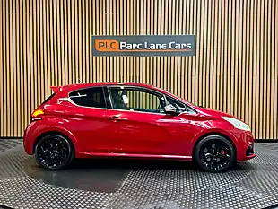 Used 2016 Peugeot 208 Prestige Red - Interior and Exterior details 2