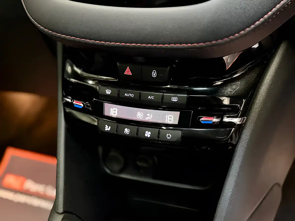 Used 2016 Peugeot 208 Prestige Red - Interior and Exterior details 20