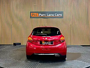 Used 2016 Peugeot 208 Prestige Red - Interior and Exterior details 4
