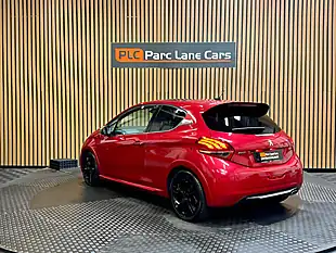 Used 2016 Peugeot 208 Prestige Red - Interior and Exterior details 5