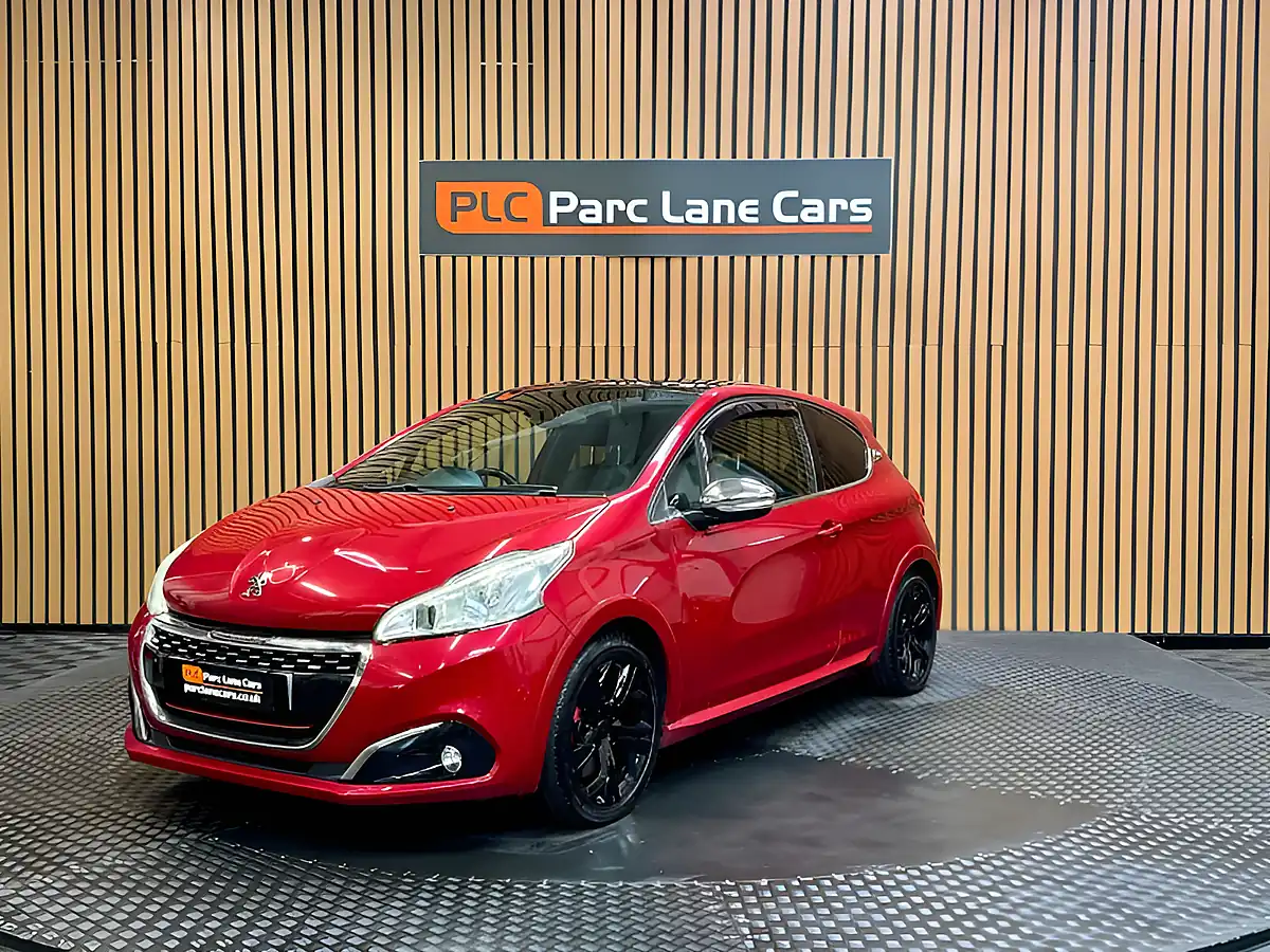 Used 2016 Peugeot 208 Prestige Red - Interior and Exterior details 7