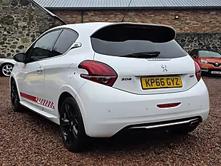 Used 2016 Peugeot 208 Prestige White - Interior and Exterior details 14