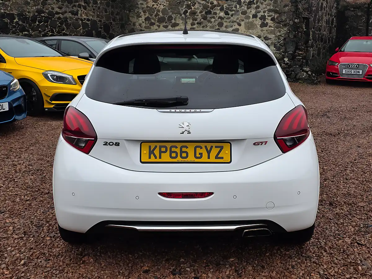 Used 2016 Peugeot 208 Prestige White - Interior and Exterior details 16