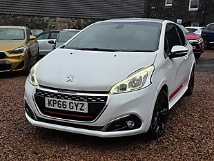 Used 2016 Peugeot 208 Prestige White - Interior and Exterior details 5
