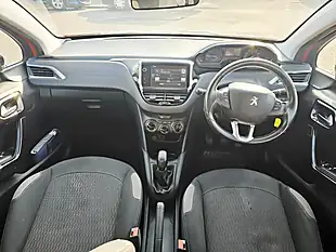 Used 2016 Peugeot 208 Xs Orange - Interior and Exterior details 10