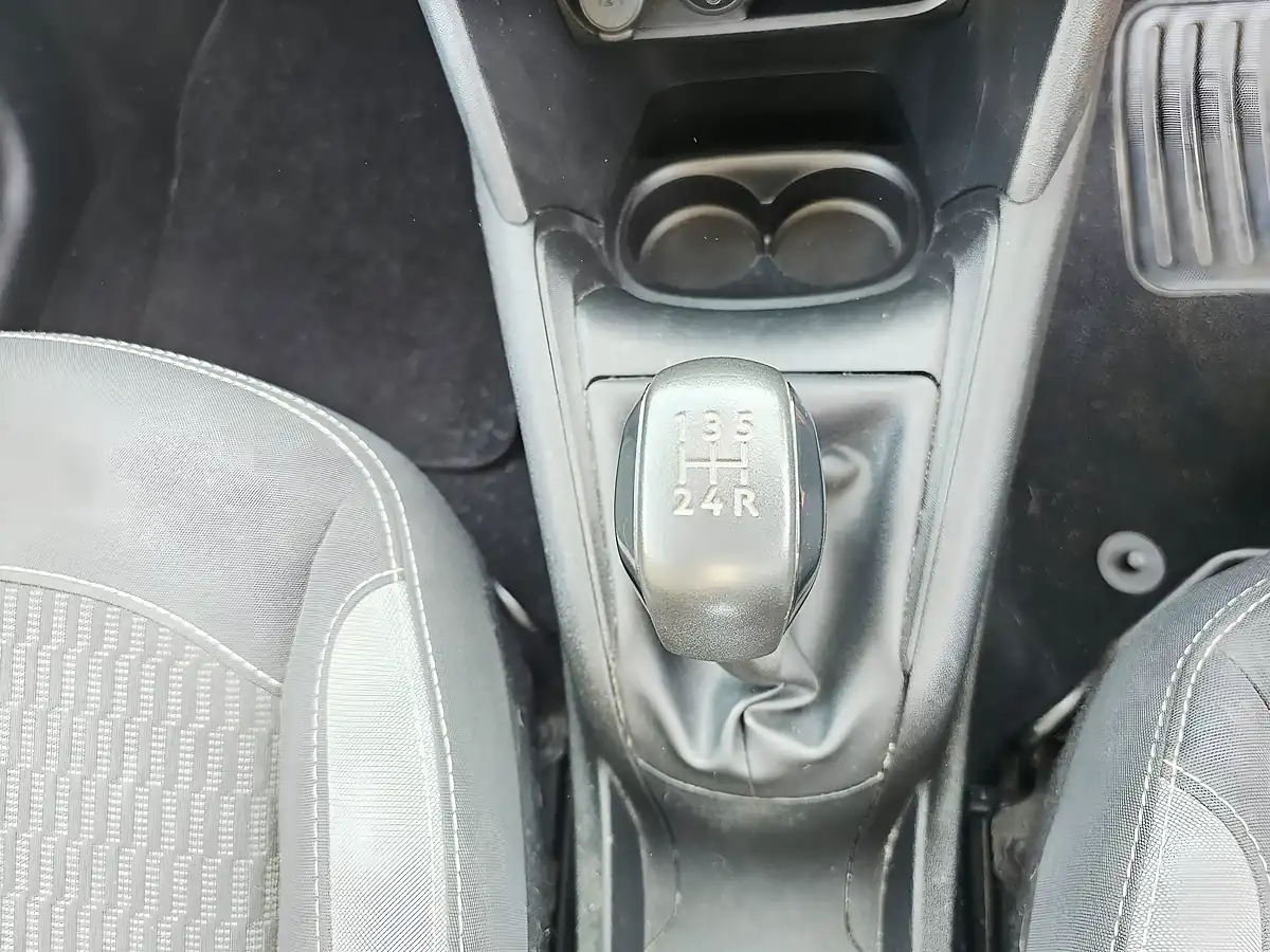 Used 2016 Peugeot 208 Xs Orange - Interior and Exterior details 11