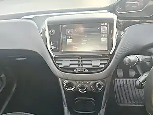 Used 2016 Peugeot 208 Xs Orange - Interior and Exterior details 13