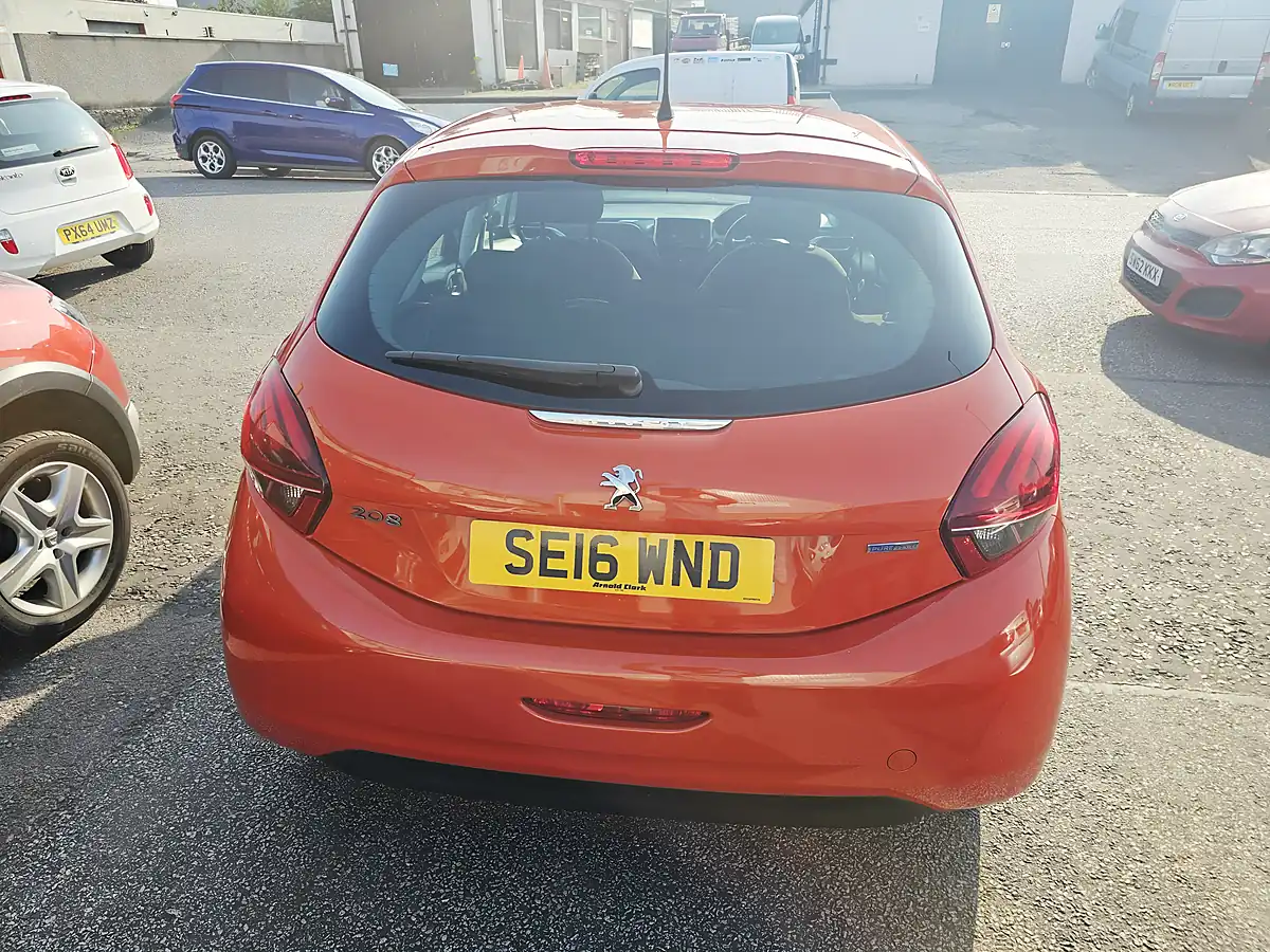 Used 2016 Peugeot 208 Xs Orange - Interior and Exterior details 4