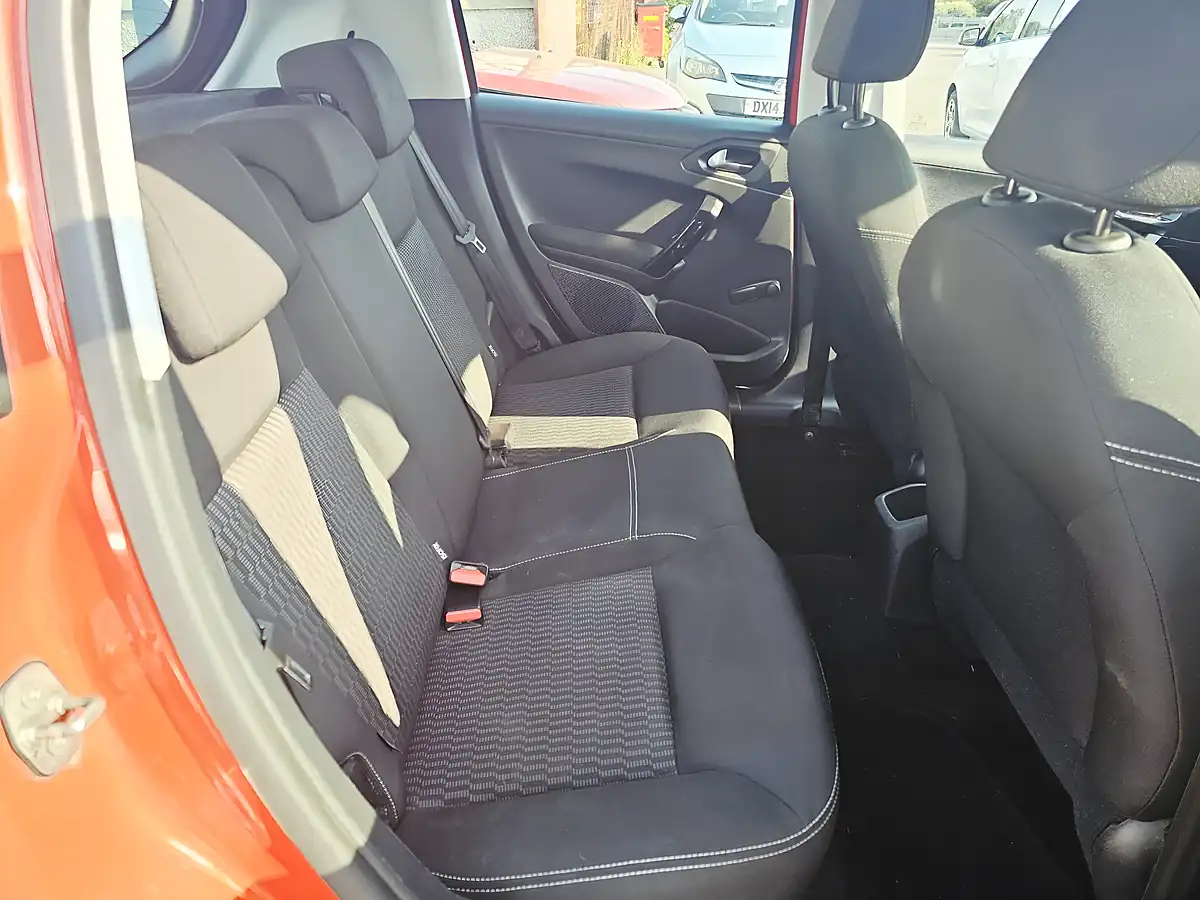 Used 2016 Peugeot 208 Xs Orange - Interior and Exterior details 8