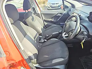 Used 2016 Peugeot 208 Xs Orange - Interior and Exterior details 9