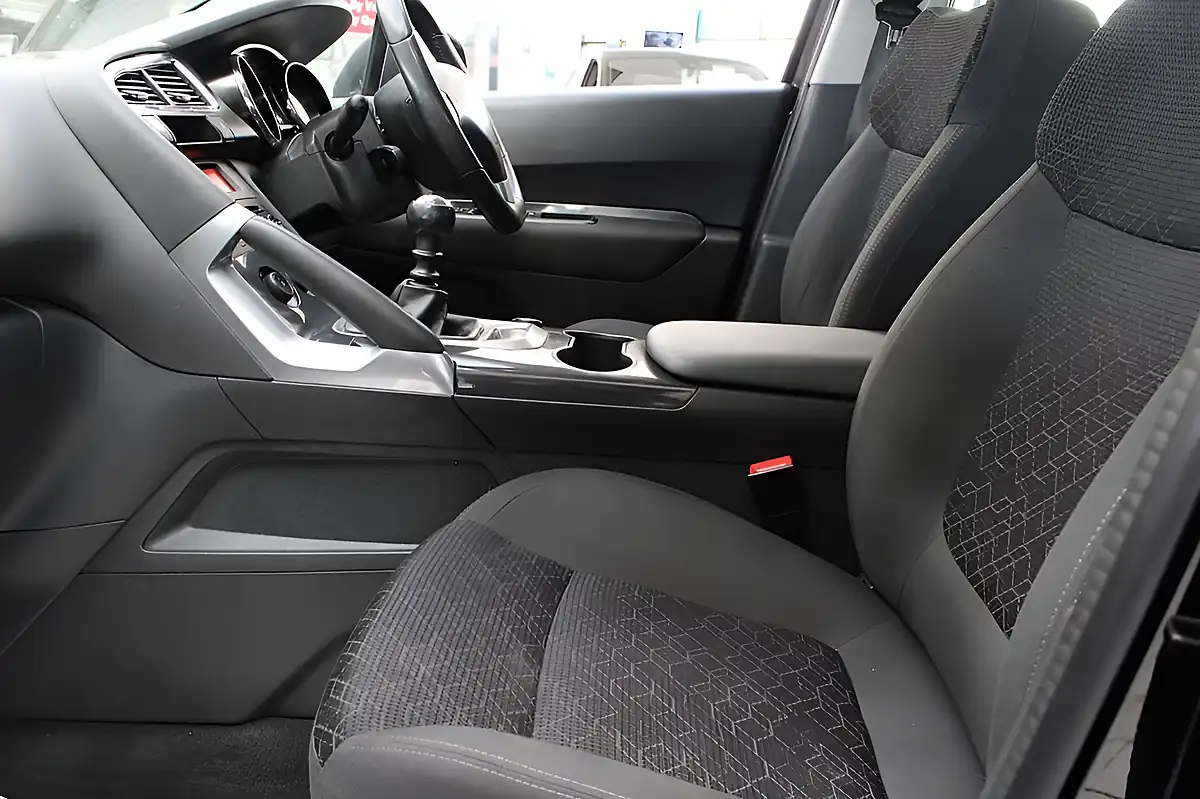 Used 2016 Peugeot 3008 Active Black - Interior and Exterior details 19