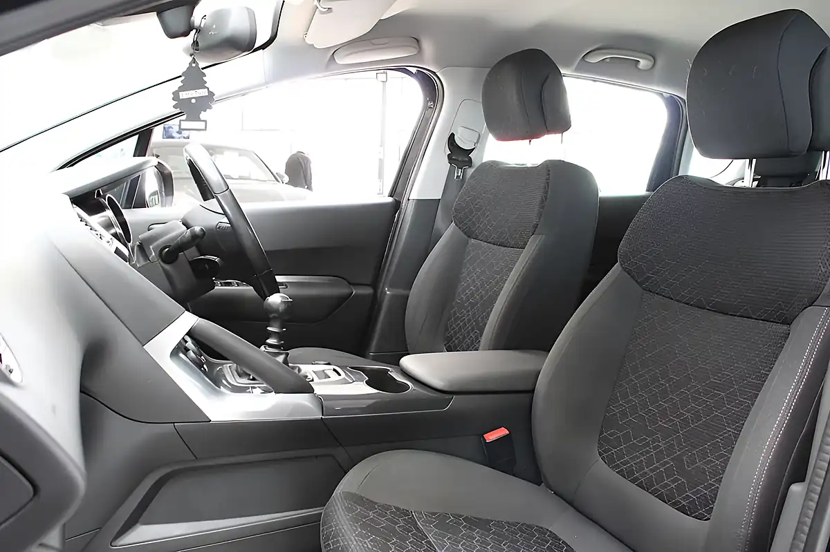Used 2016 Peugeot 3008 Active Black - Interior and Exterior details 20