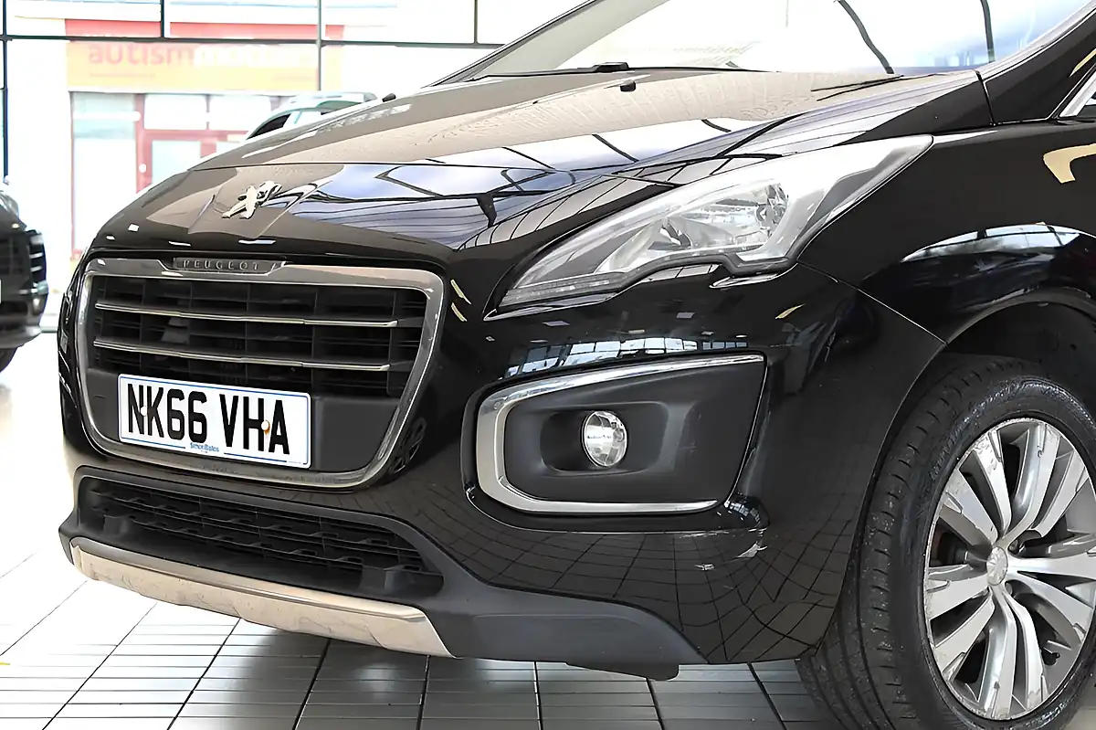 Used 2016 Peugeot 3008 Active Black - Interior and Exterior details 4