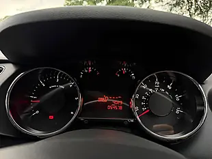 Used 2016 Peugeot 3008 Active Grey - Interior and Exterior details 15