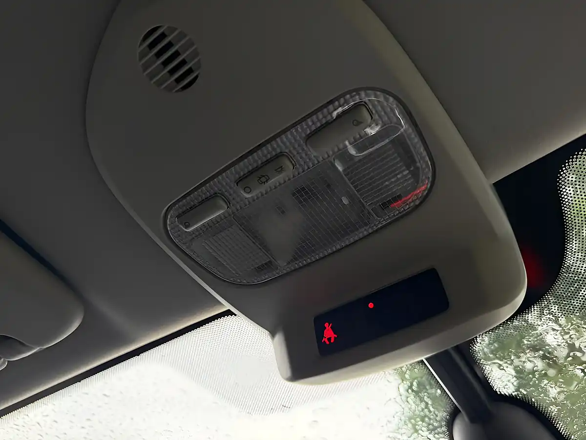 Used 2016 Peugeot 3008 Active Grey - Interior and Exterior details 16