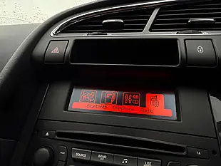 Used 2016 Peugeot 3008 Active Grey - Interior and Exterior details 17