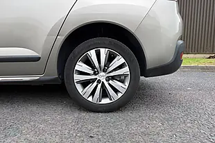 Used 2016 Peugeot 3008 Active Grey - Interior and Exterior details 20