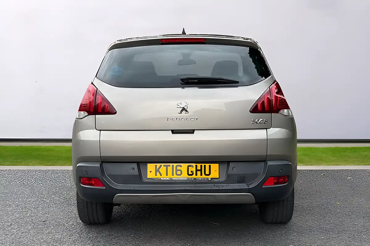 Used 2016 Peugeot 3008 Active Grey - Interior and Exterior details 5