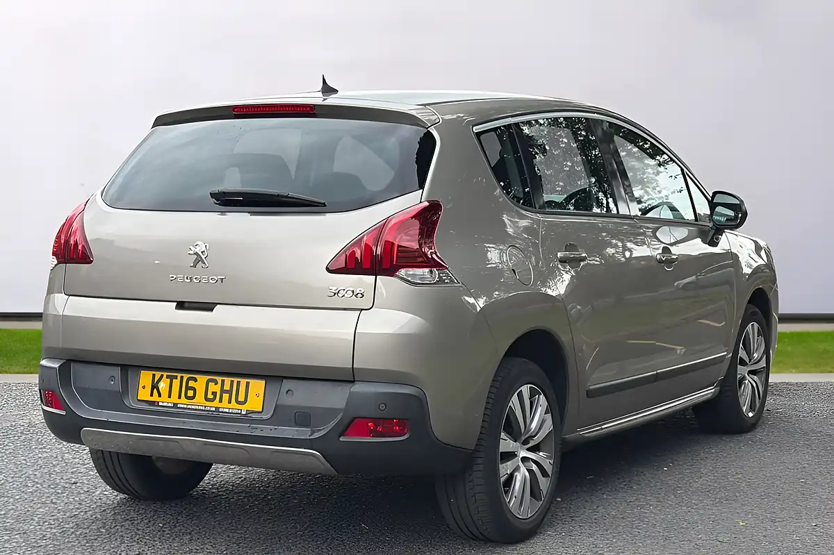 Used 2016 Peugeot 3008 Active Grey - Interior and Exterior details 7