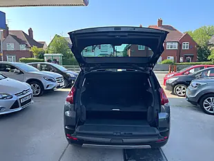 Used 2016 Peugeot 3008 Active Grey - Interior and Exterior details 13
