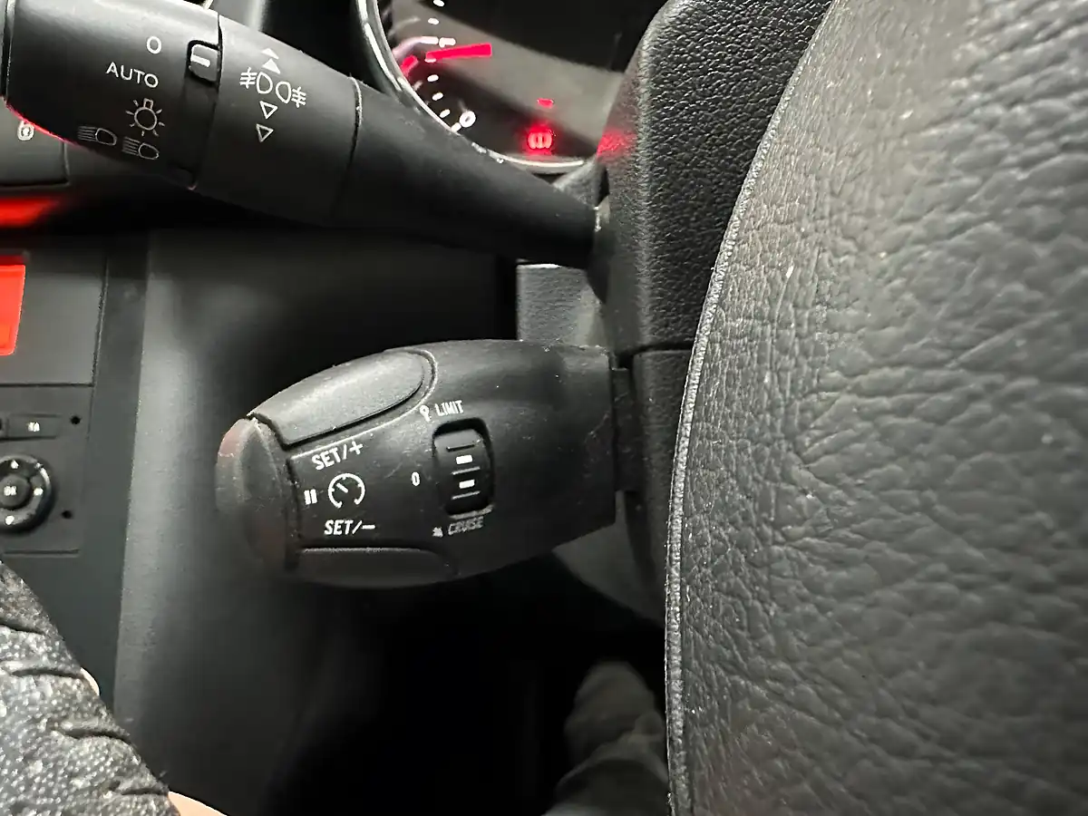 Used 2016 Peugeot 3008 Active White - Interior and Exterior details 13