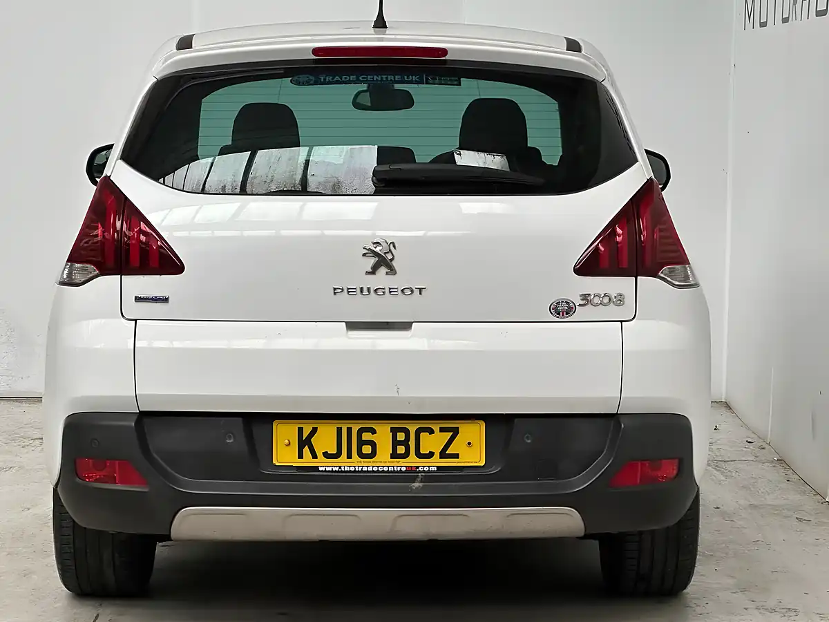 Used 2016 Peugeot 3008 Active White - Interior and Exterior details 5