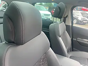 Used 2016 Peugeot 3008 Allure Black - Interior and Exterior details 11