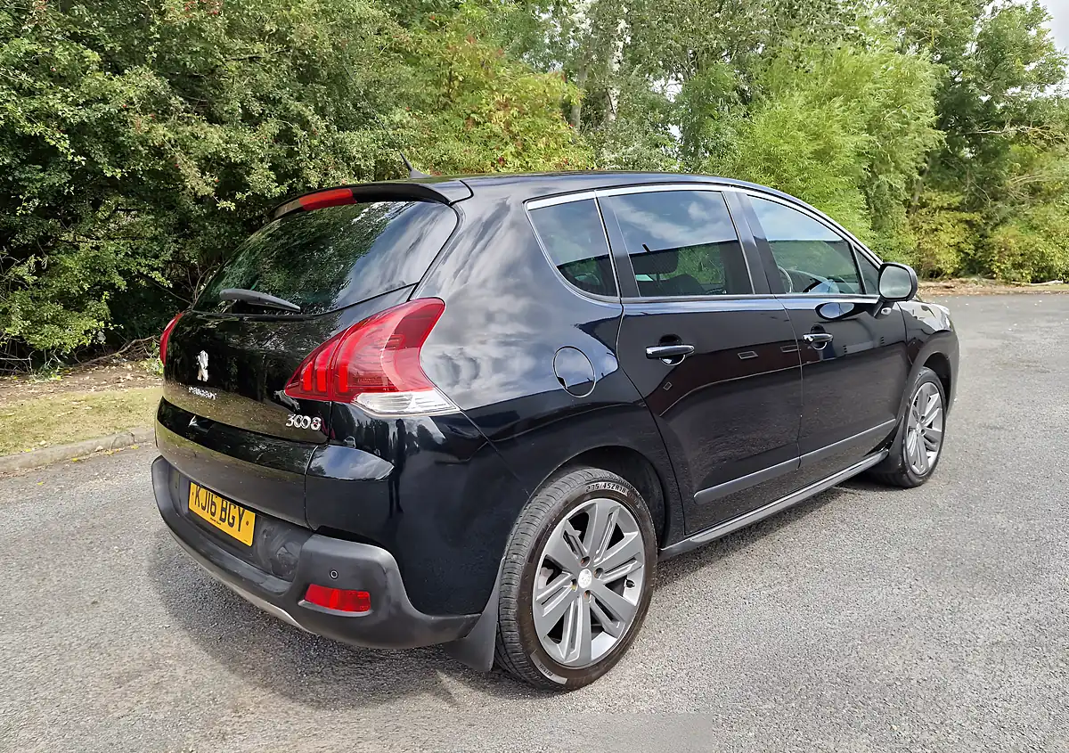 Used 2016 Peugeot 3008 Allure Black - Interior and Exterior details 18