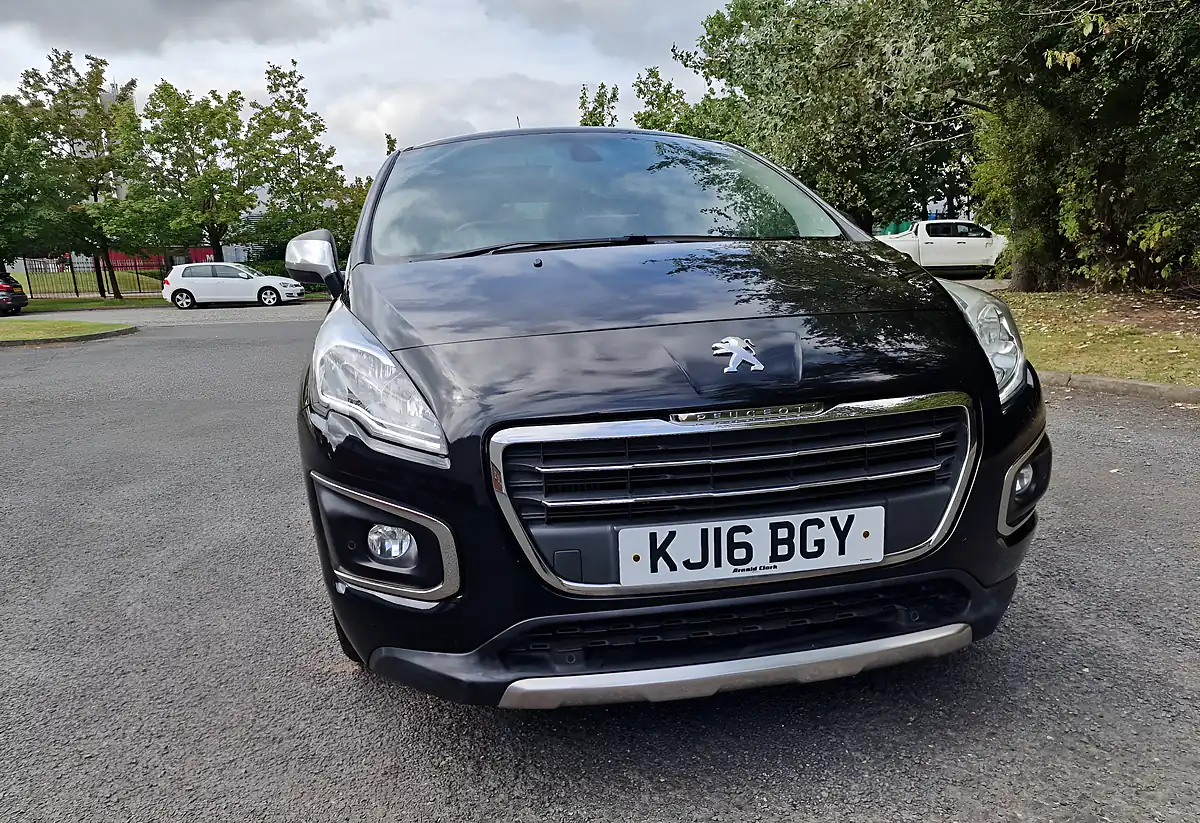 Used 2016 Peugeot 3008 Allure Black - Interior and Exterior details 19