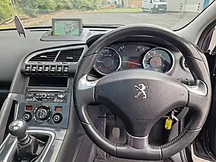 Used 2016 Peugeot 3008 Allure Black - Interior and Exterior details 2