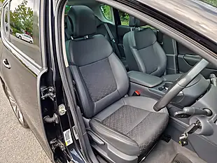 Used 2016 Peugeot 3008 Allure Black - Interior and Exterior details 5